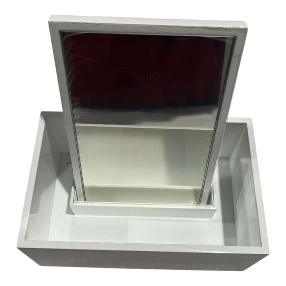 New Dior White Lacquered‎ Vanity/Make-up Storage Box With Mirror - Picture 1 of 10